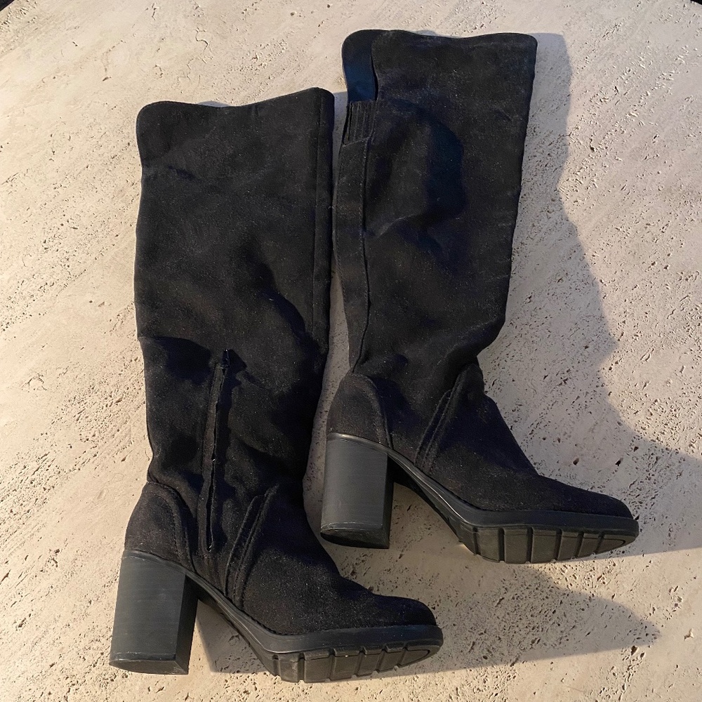 Never Worn Sugar Ultra Suede "Prodigy" Boots 7.5